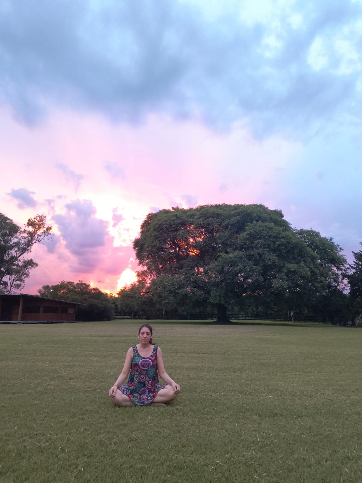 Nadia meditando en provincia de entre rios